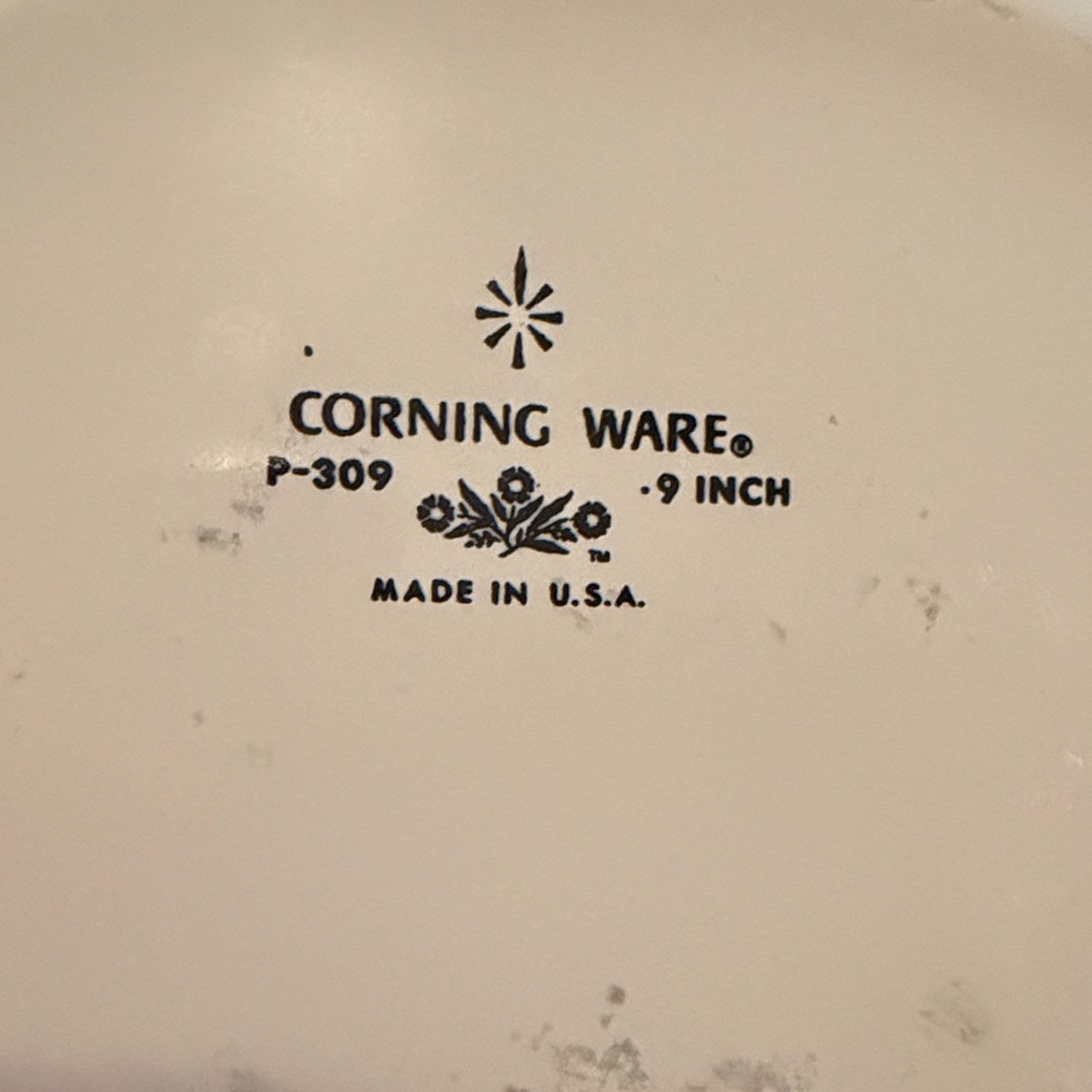 Corningware 9 inch pie plate in “Blue Cornflower” - Picture 3 of 4